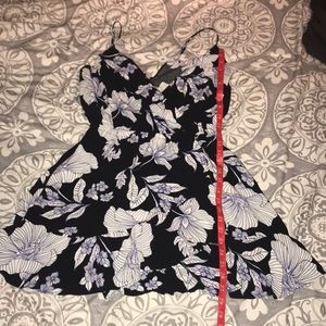 Express. Medium dress